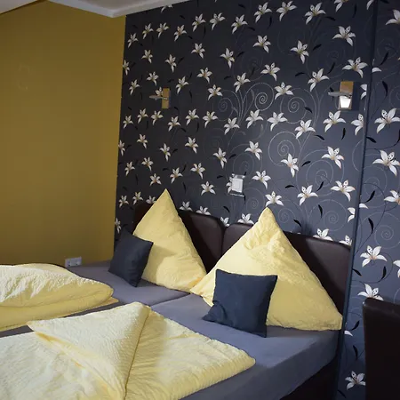 Penzion Gaestehaus Zwiebelturm 3*