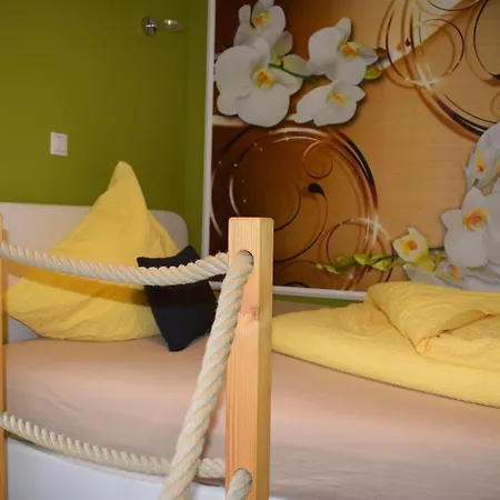 Gast-und Weinhaus Zwiebelturm Guest house Kerken