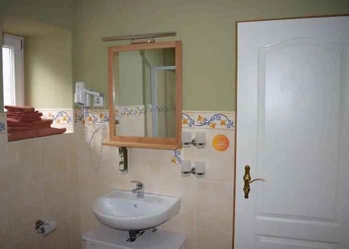 Gaestehaus Zwiebelturm Kerken