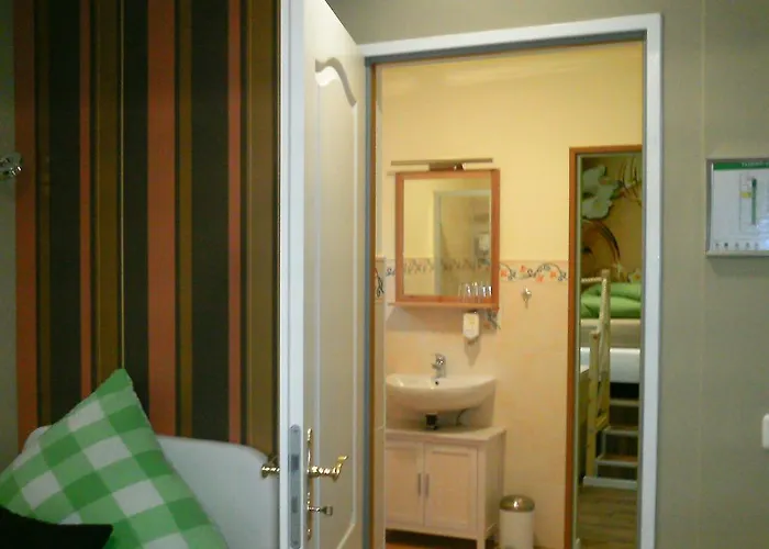 Gaestehaus Zwiebelturm Pensjonat Kerken